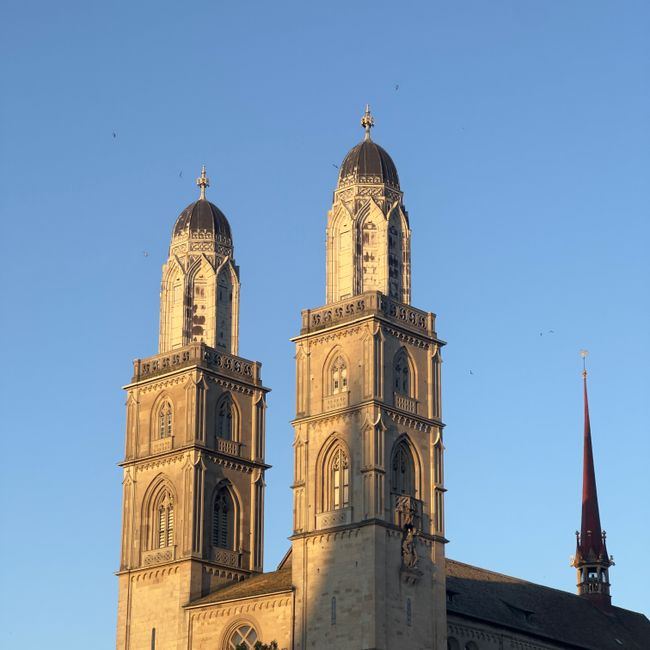 Gotická katedrála v podvečer, Kutná Hora